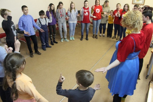 Новгородское отделение Российского Красного Креста открыло в Великом Новгороде первое досуговое пространство для школьников
