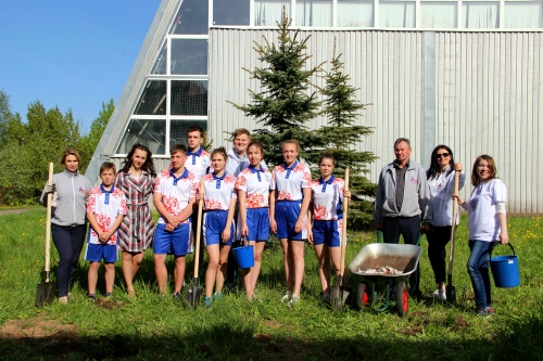 Корпоративное волонтерство: сотрудники областного дома молодежи и воспитанники спортшколы «Спарта» провели экологическую акцию