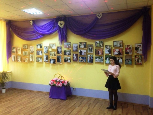 25 октября в городе Чудово открылась фото-выставка свадебных фотографий