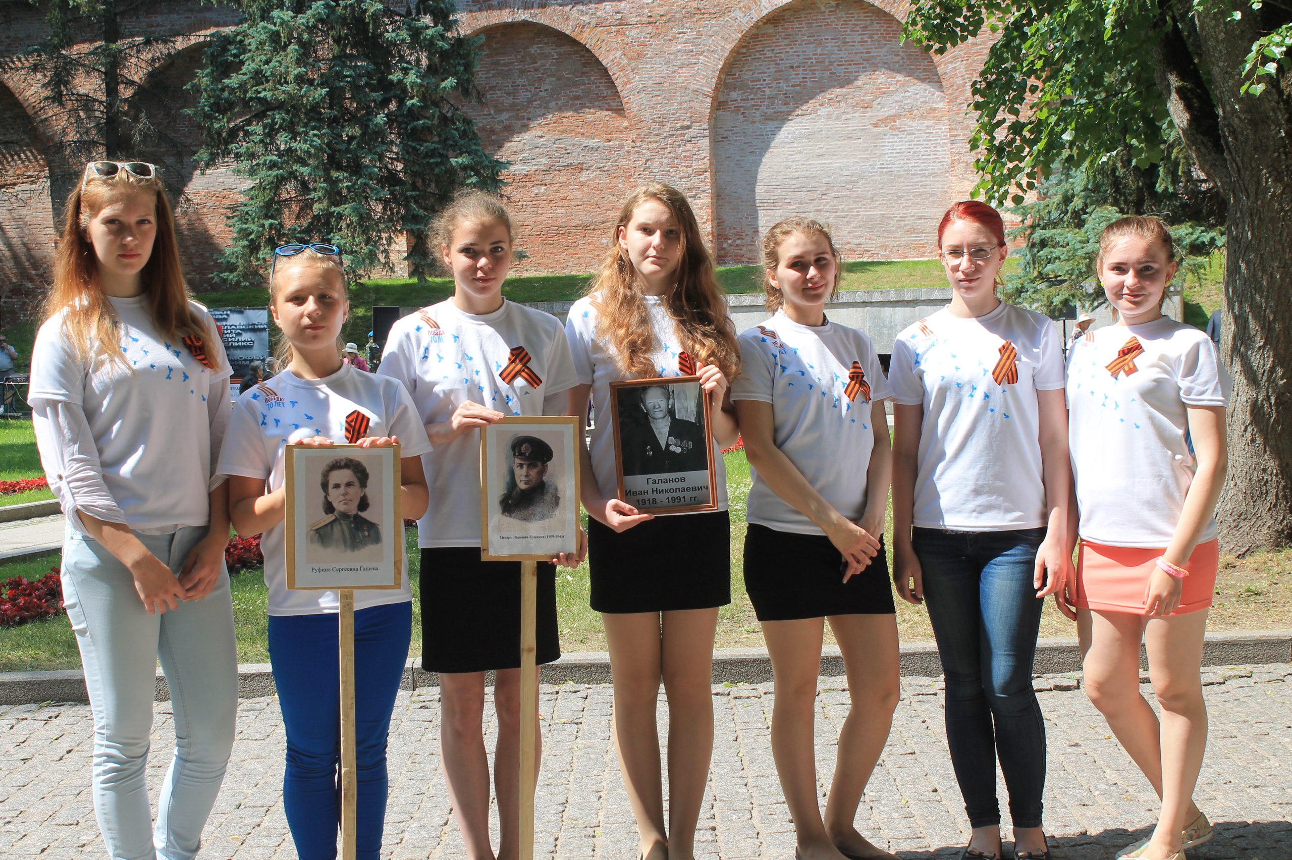 Патриотическими акциями почтили память героев Великой Отечественной войны в День памяти и скорби в Великом Новгороде