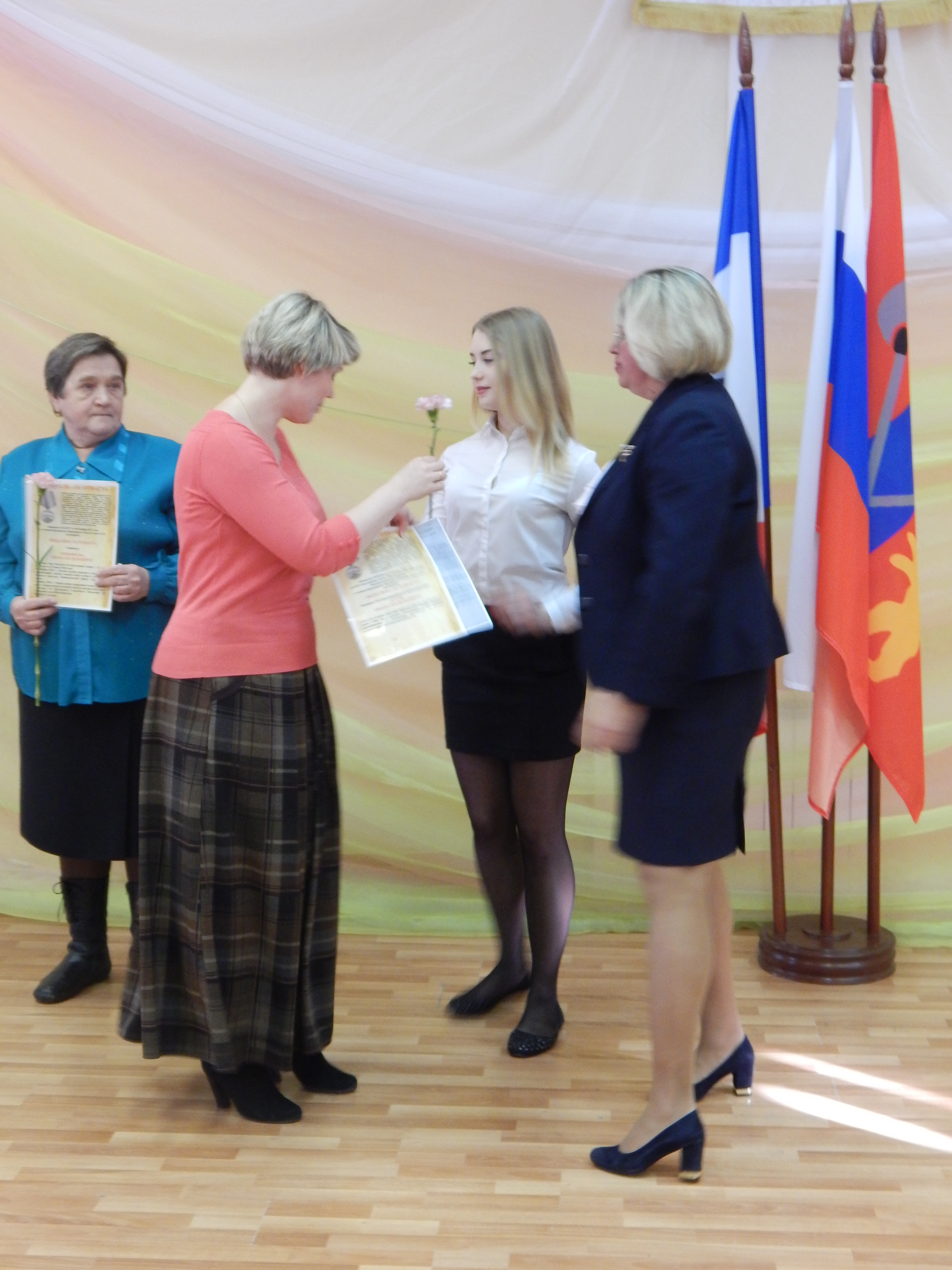 Вручение наградных документов участникам проекта  «Герои Великой Победы» в городе Чудово