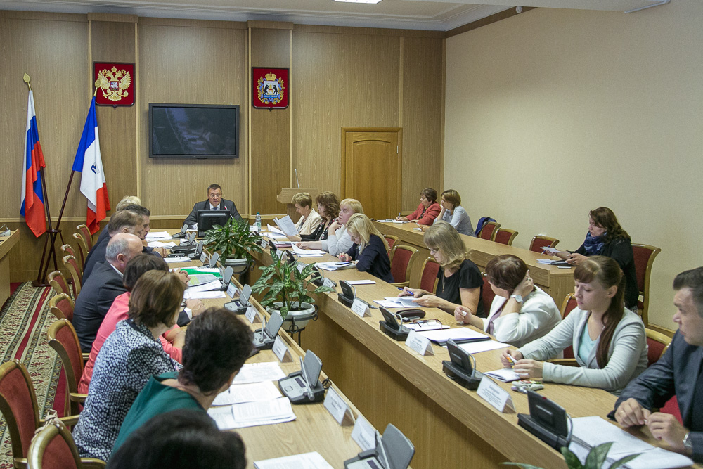 Состоялось заседание областного совета по вопросам патриотического воспитания населения области