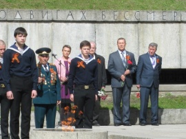 7 мая 2014 года в 14.00 в Кремле состоится торжественная церемония зажжения факела у мемориального комплекса «Огонь Вечной Славы». 