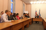 В Областном "Доме молодежи" прошла встреча молодежи с депутатом Владиславом Букетовым